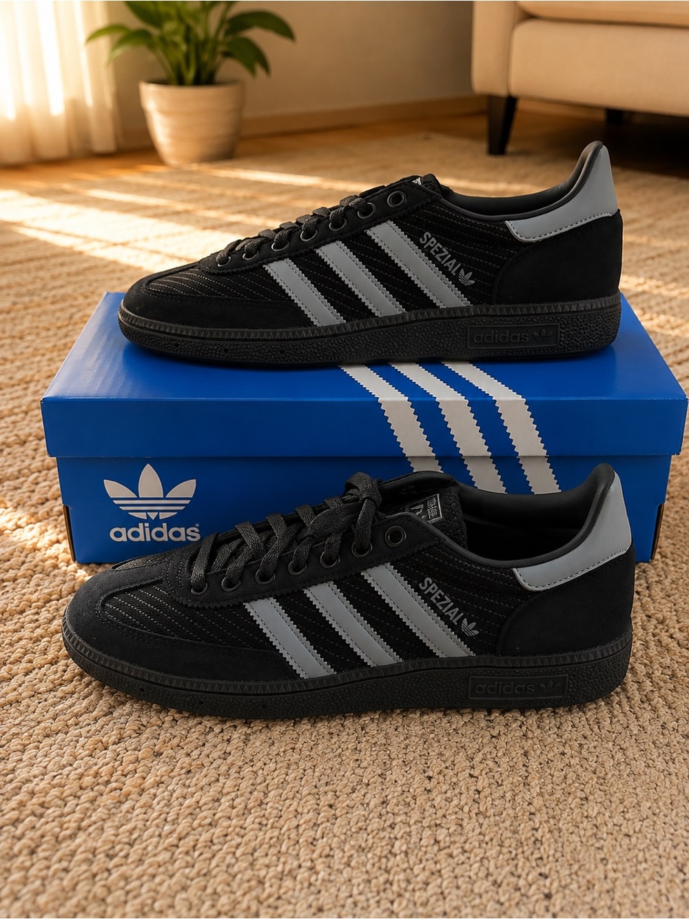 Mens adidasHandball Spezial KK4242 Core Black / Grey / Carbon